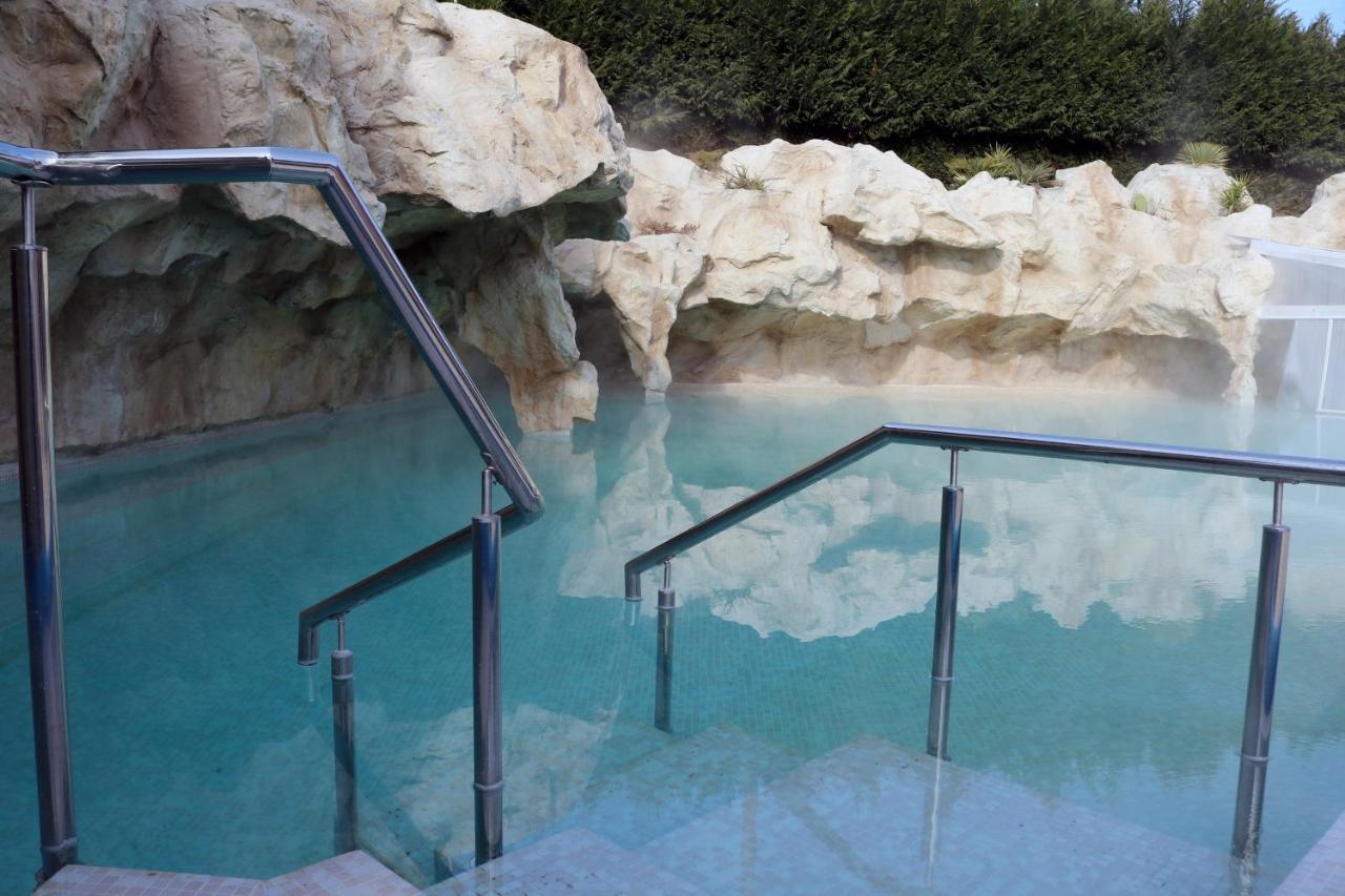 Monteforte Irpino Virginia Resort & Spa - Adults Only מראה חיצוני תמונה